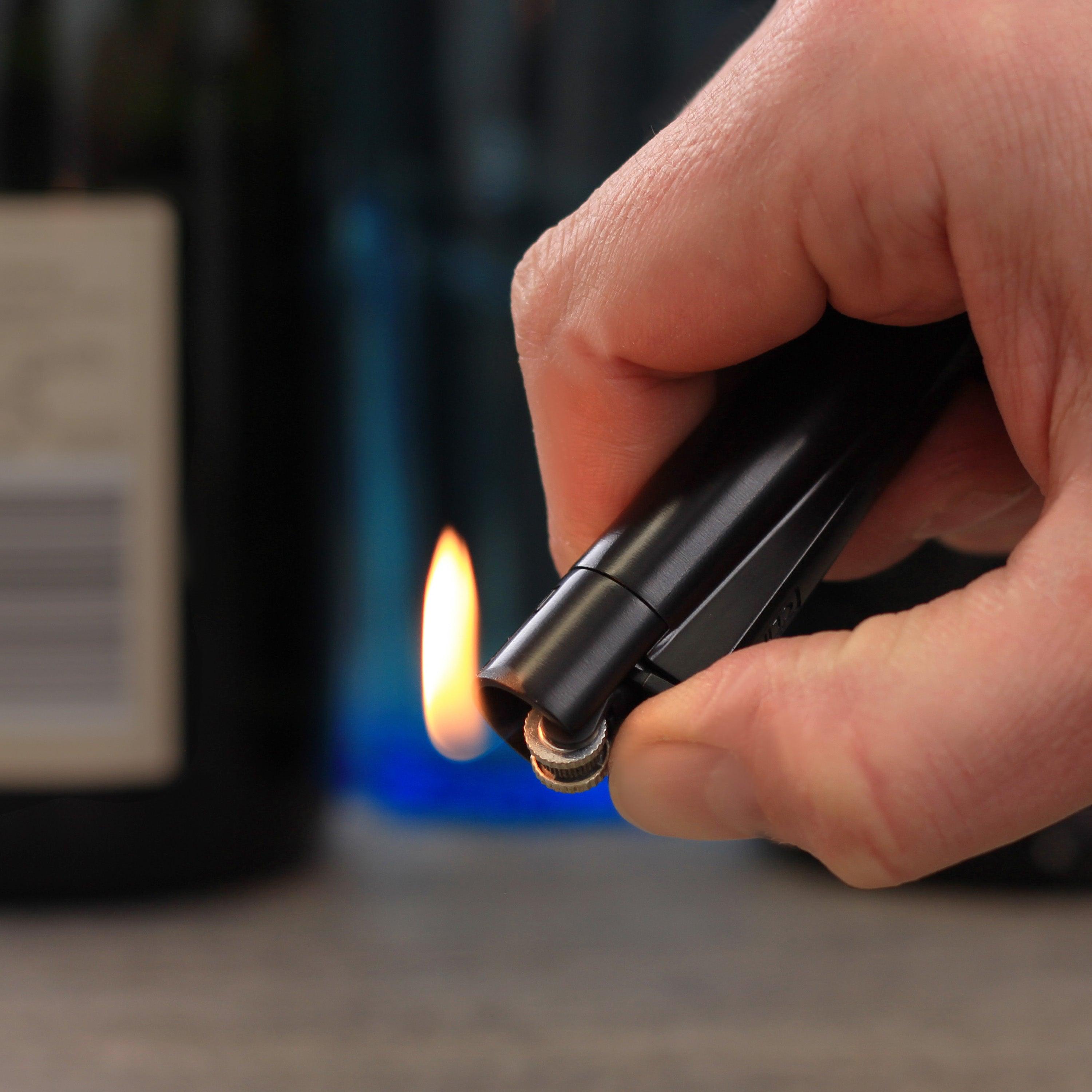 Clipper Feuerzeug | Schwarz | Matt | Metall | 74 mm - MANSHIT