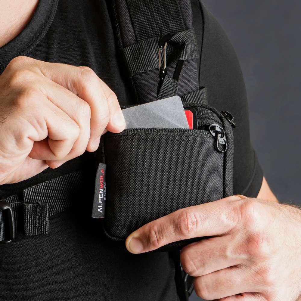ALPENWOLF EDC-TASCHE NOVA – kompakter Organizer mit Reißverschluss