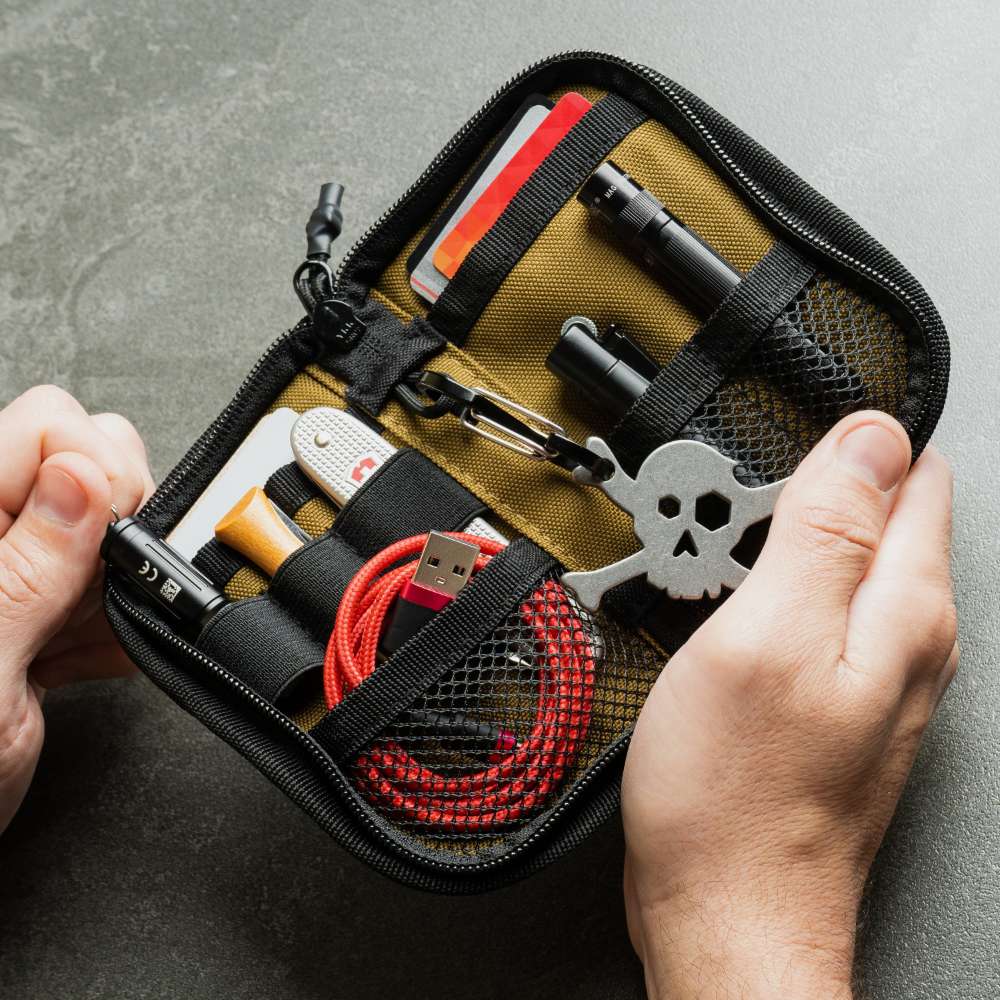 ALPENWOLF EDC-TASCHE NEXUS – vielseitiger Organizer mit Patchfläche