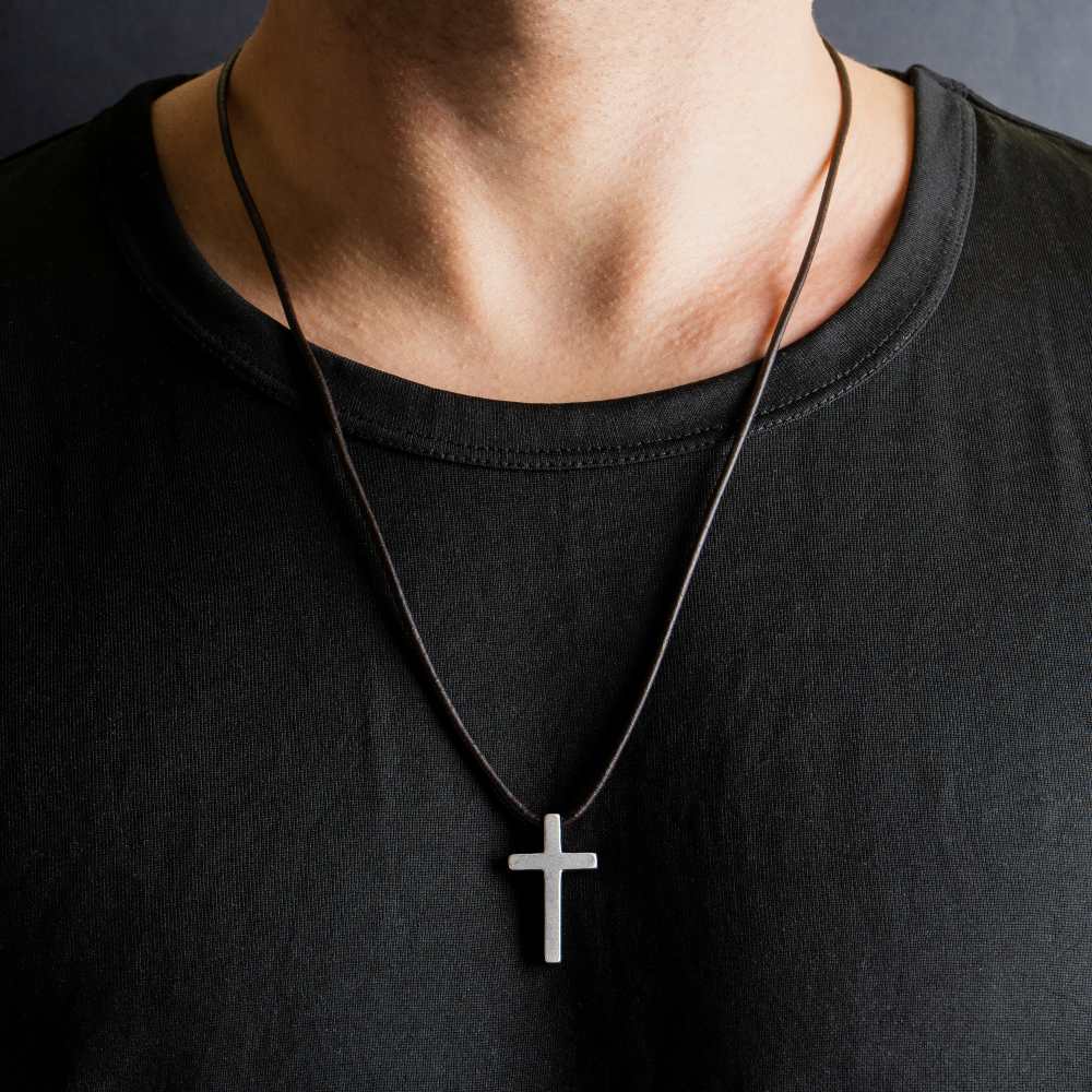 ALPENWOLF Halskette Kreuz – braune Lederkette mit Edelstahl-Kreuz
